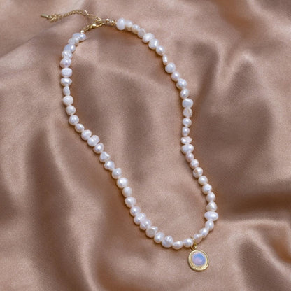 Elegant Moonstone Pearl Necklace