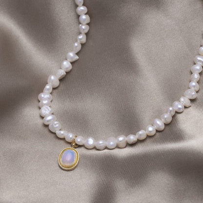 Elegant Moonstone Pearl Necklace