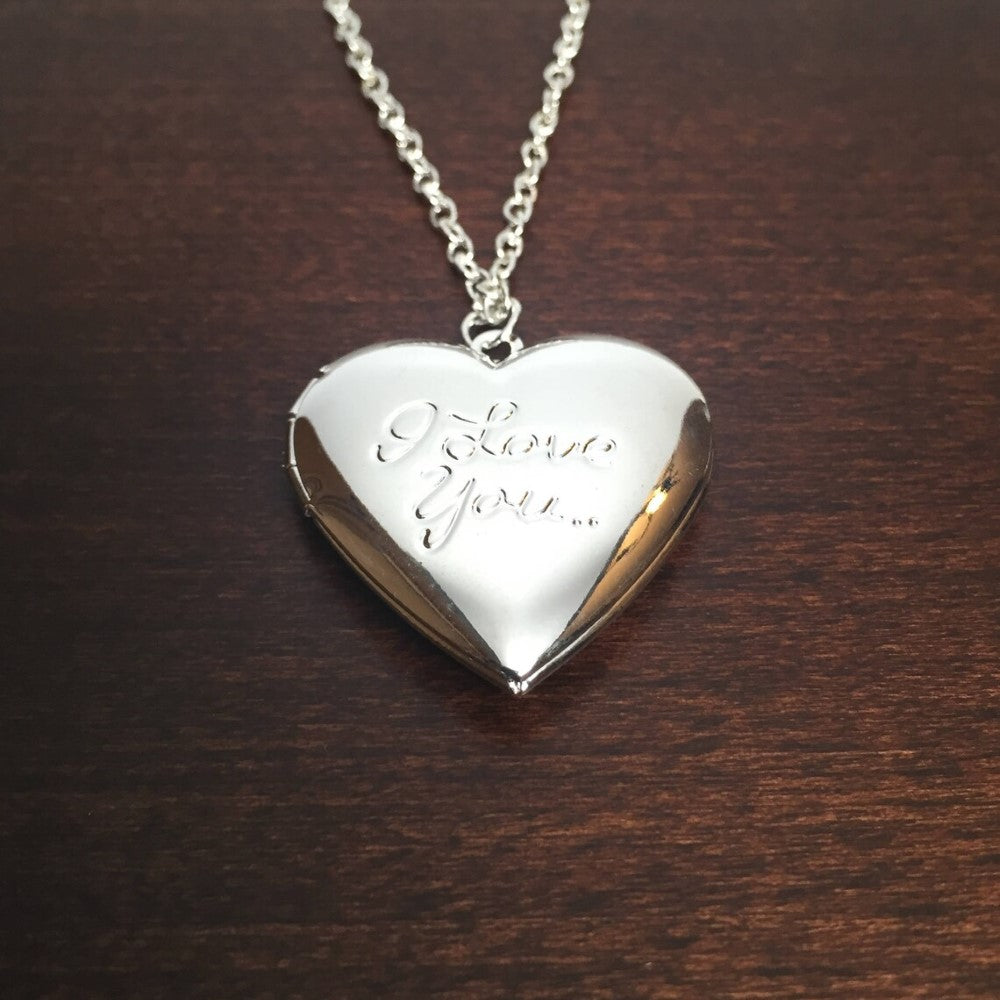 Medallion Heart Pendant Necklace