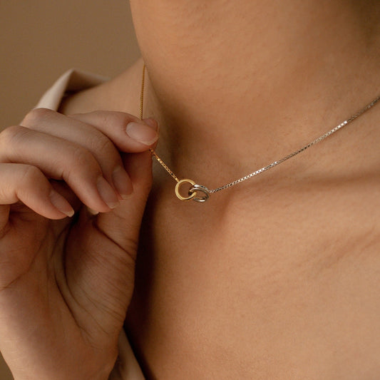 Eternal Bond Interlocking Circles Necklace