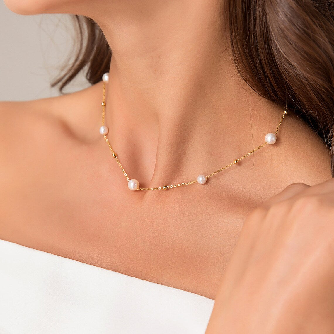Elegant Gold Pearl Necklace