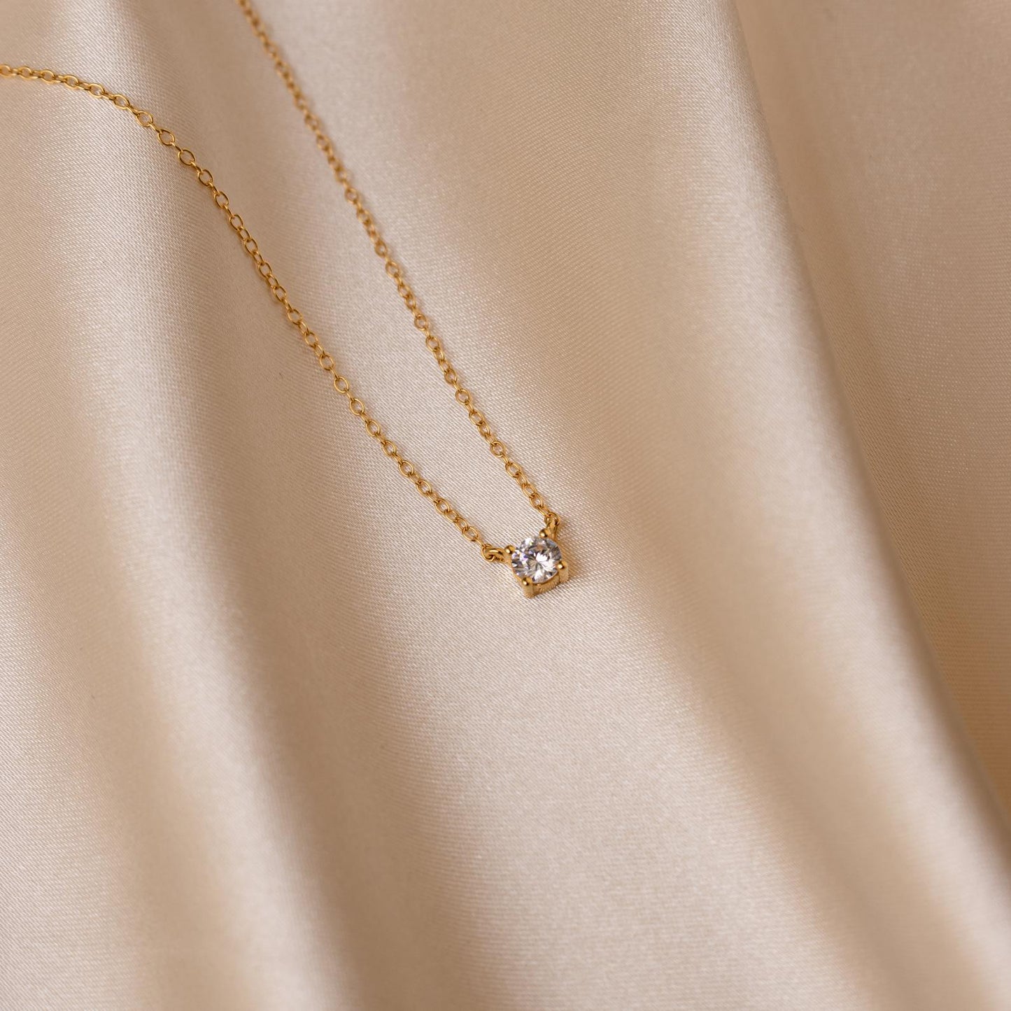 Sparkling Stone Embellishments Necklace