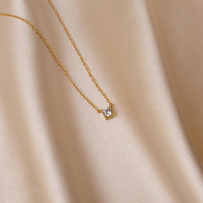 Sparkling Stone Embellishments Necklace