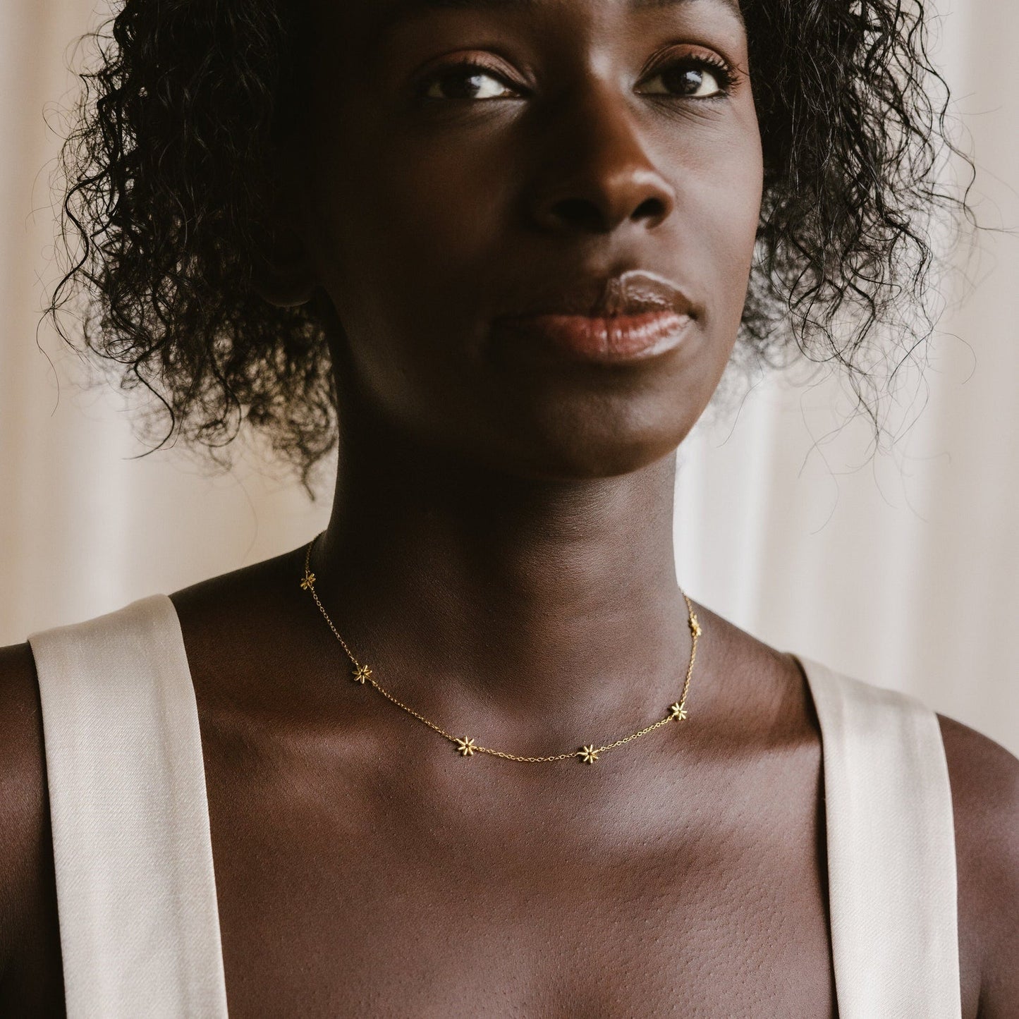 Daisy Pearl Necklace