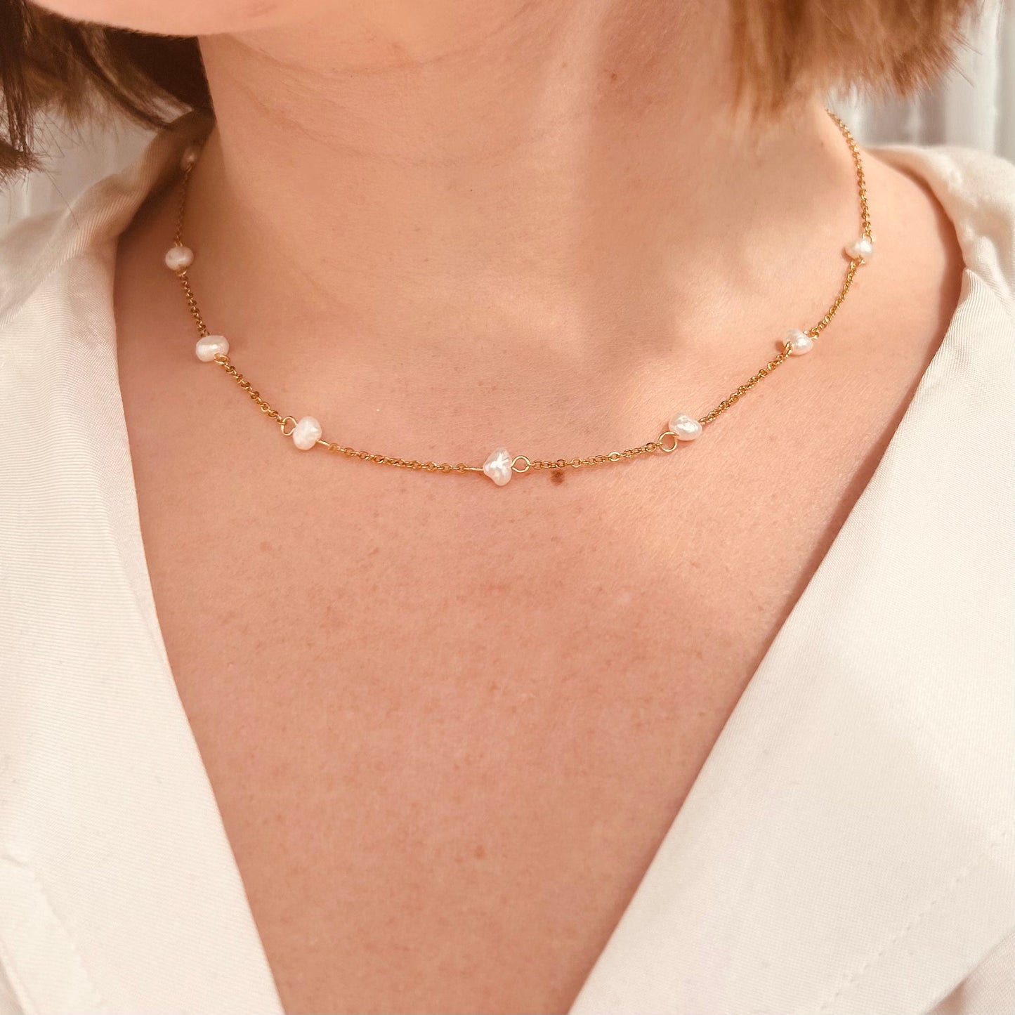 Sophisticated Gold Pearl Necklace